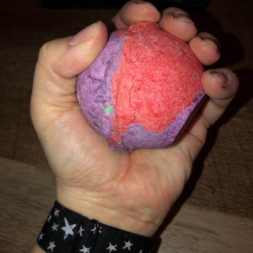 Handmade organic fully customizable bath bombs - Picture 4 of 4